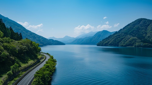 水路弯弯，山高长远